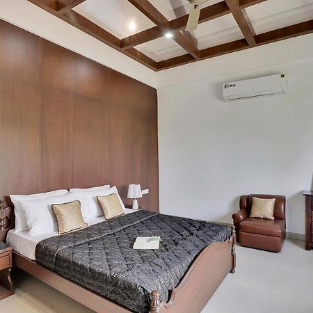 Stayvista'S Lakeside Whispers - Lake & Mountain-View Villa With Lawn & Indoor-Outdoor Games Nagpur Zewnętrze zdjęcie