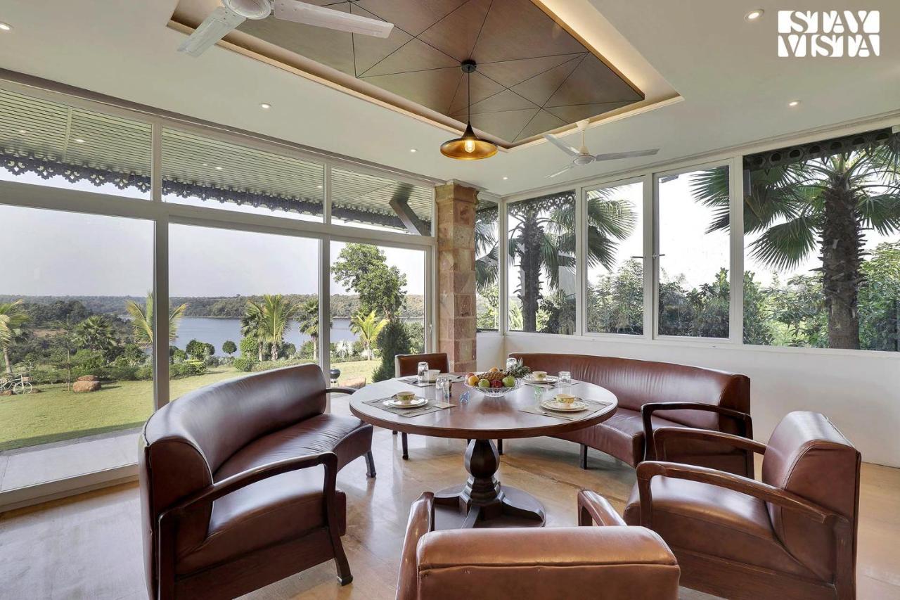 Stayvista'S Lakeside Whispers - Lake & Mountain-View Villa With Lawn & Indoor-Outdoor Games Nagpur Zewnętrze zdjęcie