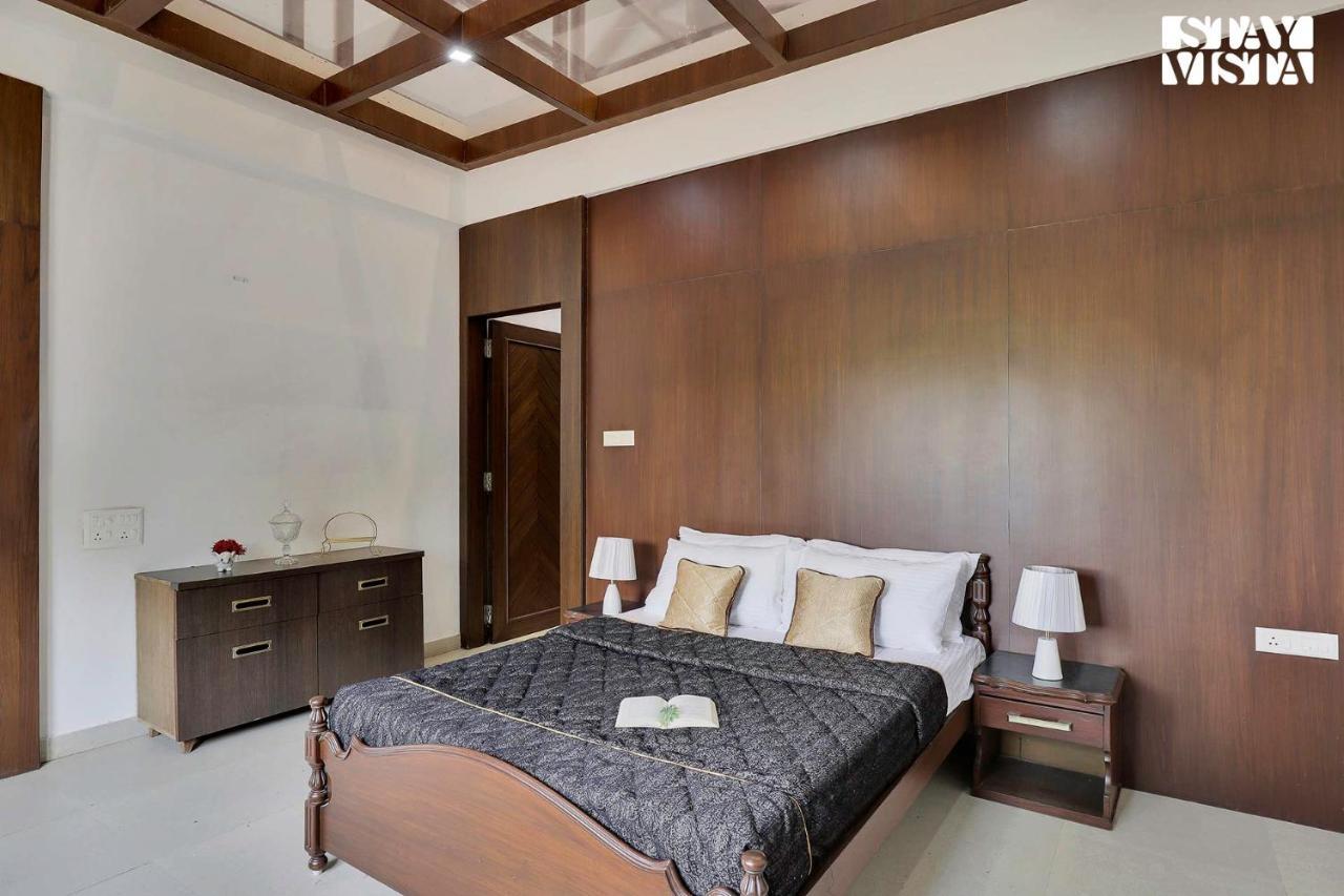 Stayvista'S Lakeside Whispers - Lake & Mountain-View Villa With Lawn & Indoor-Outdoor Games Nagpur Zewnętrze zdjęcie